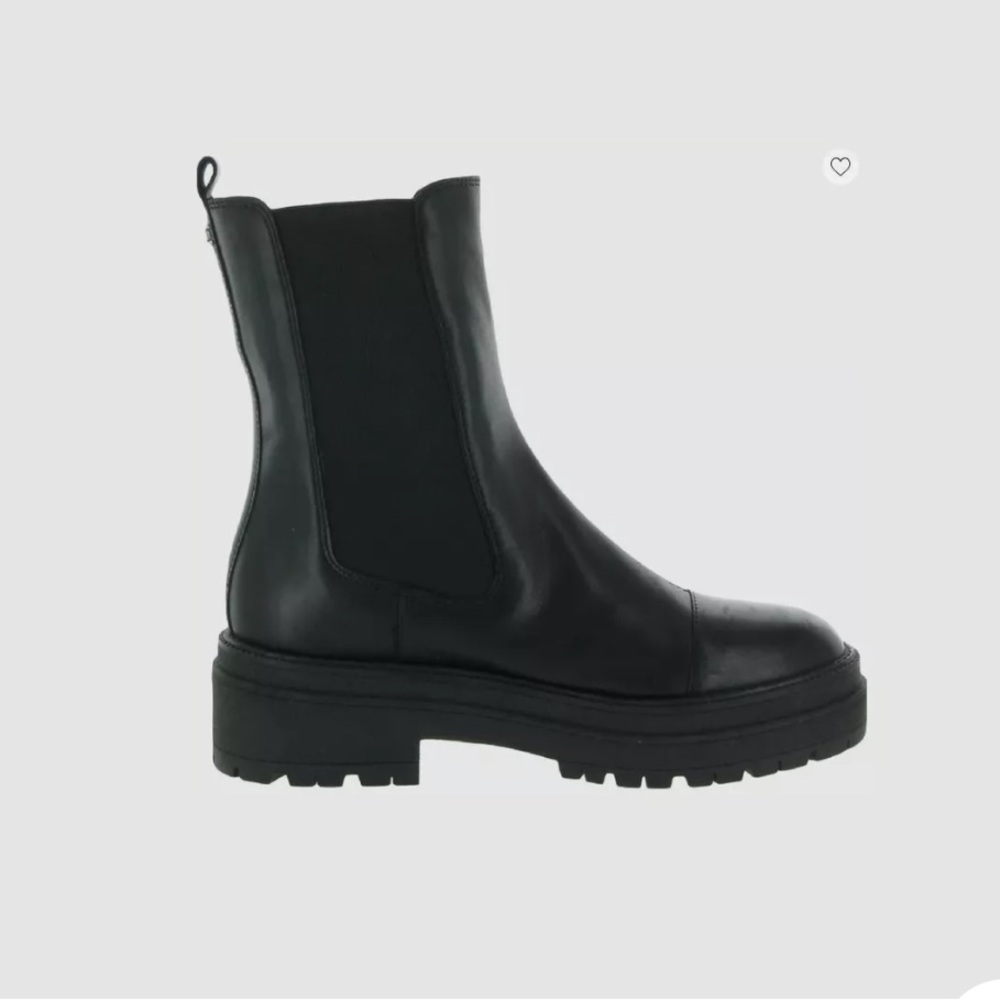 Sam Edelman ‘Wellington’ Black Leather Chelsea Boots, size 8